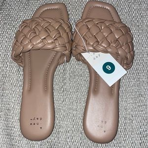 New with tags target sandals
